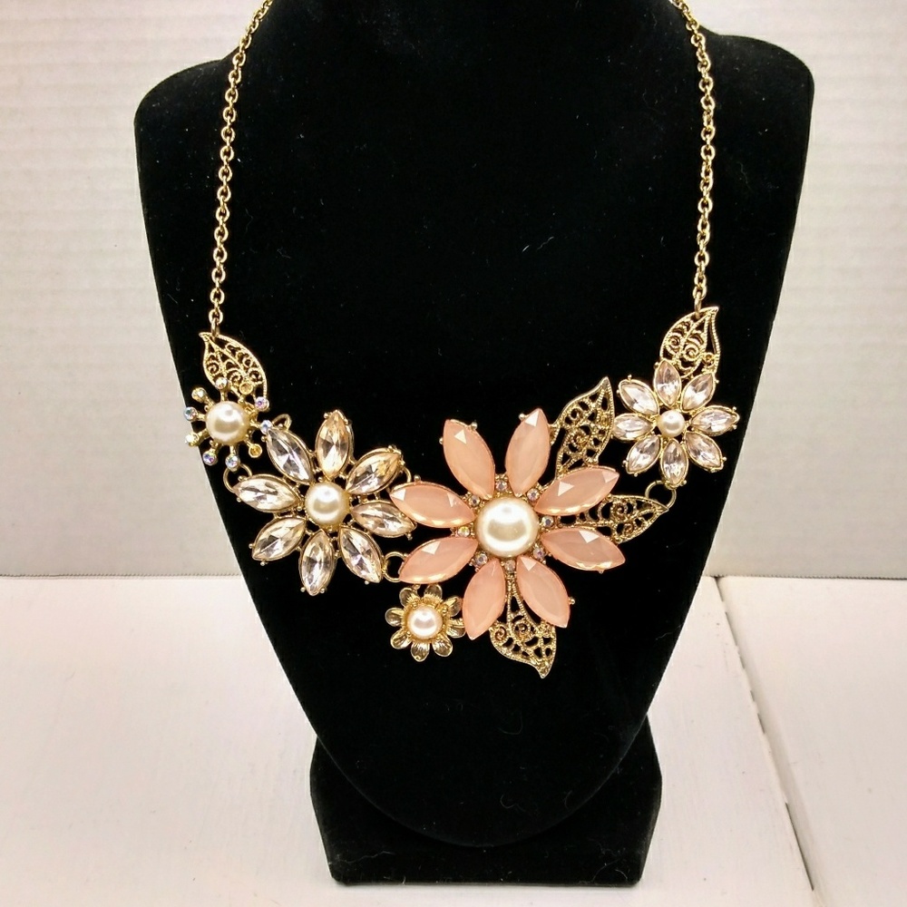 Flower statement  necklace